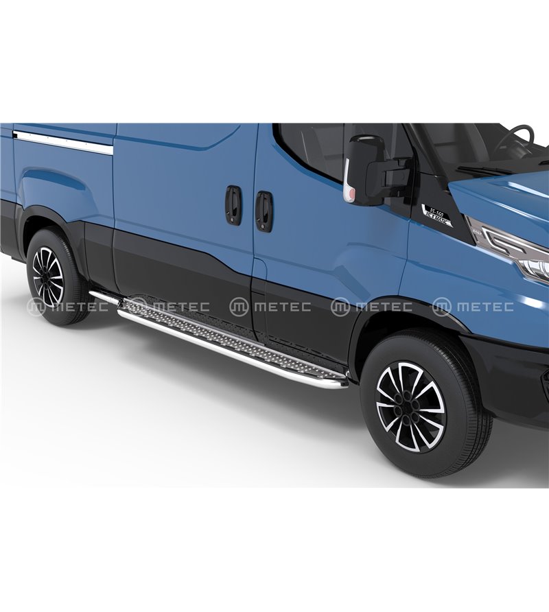 IVECO DAILY 19+ L2 SIDEBARS SIDE BOARD TOUR - 852682 - Lights and Styling IVECO DAILY 19+ L2 SIDEBARS SIDE BOARD TOUR - 852682 - Lights and Styling