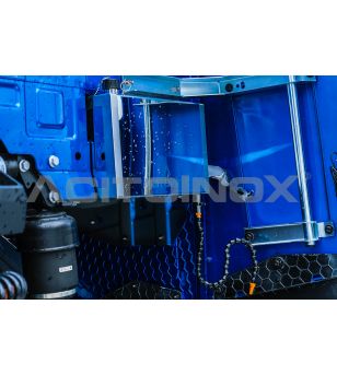 DAF XG/XG+ Vattentank med flexibelt rör - TANIDXG+TF - Lights and Styling