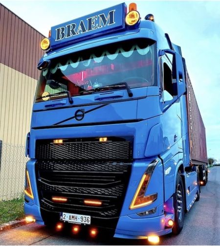 Dagrijverlichting - L&S - Positielicht - Schakelbaar - Wit/Amber - 4 flitspatronen - 24V - Set - Volvo - FH - 2021+
