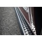 Seitenschutzbügel - Equinox - Black Metal Sideliner - Schwarz - Satz - Ford - Transit Custom - L1 - Elektrisch - 2024+ Seitenschutzbügel - Equinox - Black Metal Sideliner - Schwarz - Satz - Ford - Transit Custom - L1 - Elektrisch - 2024+