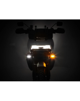 Dagsljus - Denali - T3 Switchback signalbelysning - 2.9" - 7.4cm - Plug and Play Upgradekit - Vit/Bärnsten - 12V - Set - Harley Davidson - Pan America - 1250 - 2021+