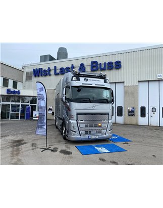 Sun visor - TruckStyle Sweden - Lazer - Height 31.5cm - Volvo - FH/FM/FMX - 4/5/Aero - Globetrotter/Globetrotter XL - 2013+