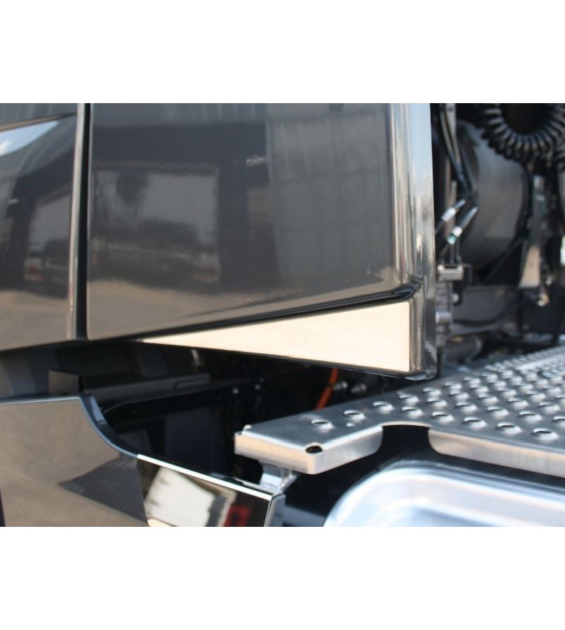 Inox Delar - Acitoinox - Profile Bakre spoiler - Volvo - FH - 2013+ Inox Delar - Acitoinox - Profile Bakre spoiler - Volvo - FH - 2013+