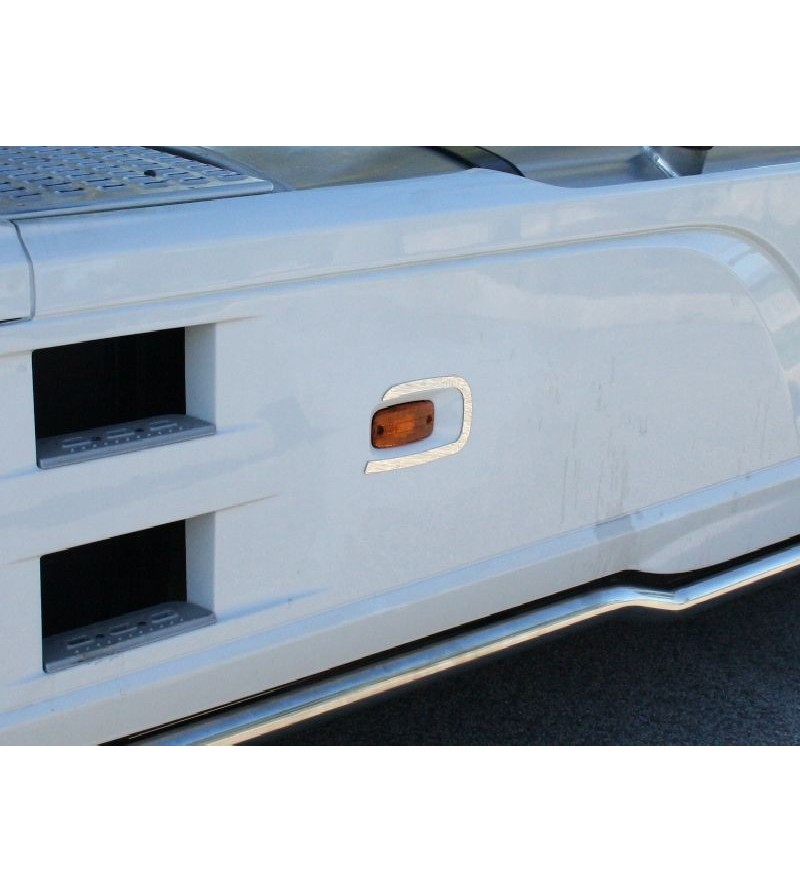 Inox-Teile - Acitoinox - Profile Seitenteil - Markierungslicht - DAF - XF - 106 - 2013-2021