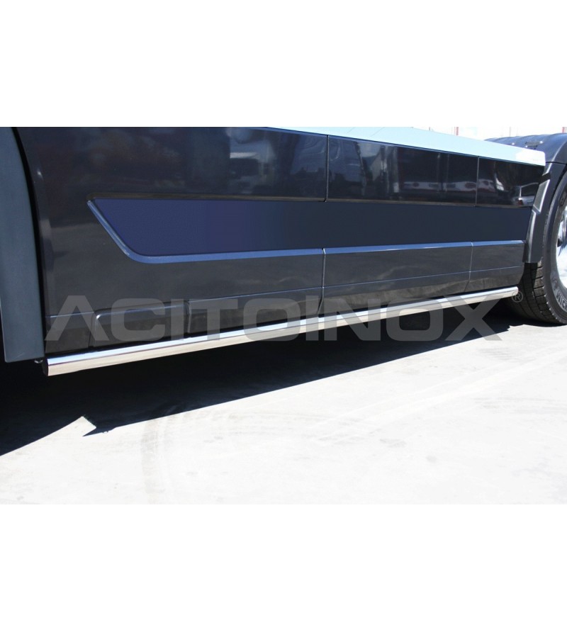 Volvo FH4 - SIDE PROTECTION BAR LEFT SIDE - 022VSXFH2013 - Sidebar / Sidestep - Verstralershop Volvo FH4 - SIDE PROTECTION BAR LEFT SIDE - 022VSXFH2013 - Sidebar / Sidestep - Verstralershop