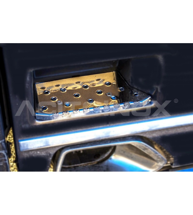 SCANIA R/S Serie 16+ SKIRT STEPS COVER - AP010SNS - RVS / Chrome accessoires - Verstralershop SCANIA R/S Serie 16+ SKIRT STEPS COVER - AP010SNS - RVS / Chrome accessoires - Verstralershop